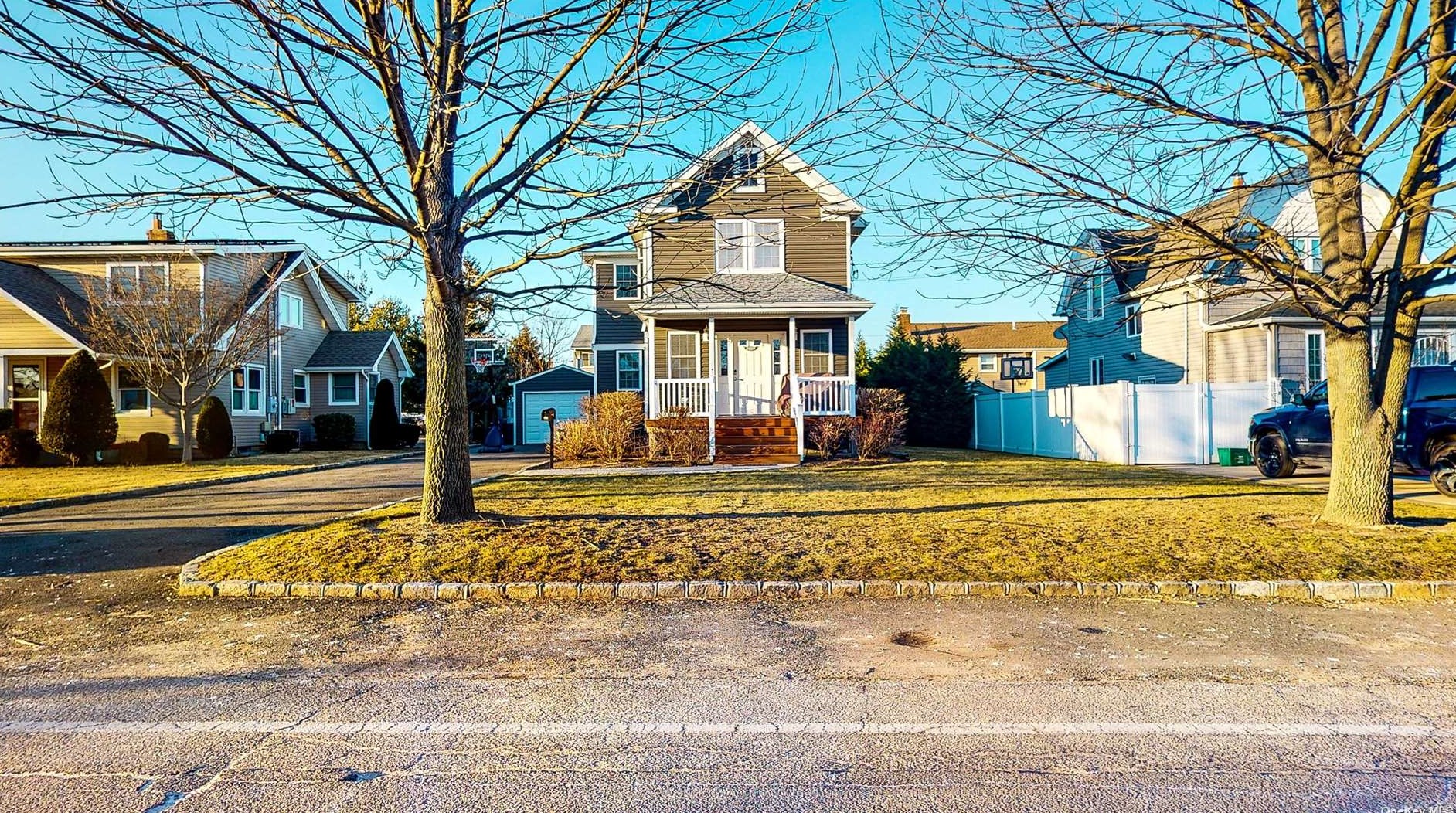1123 Cornwell Ave, North Baldwin, NY 11510-4732