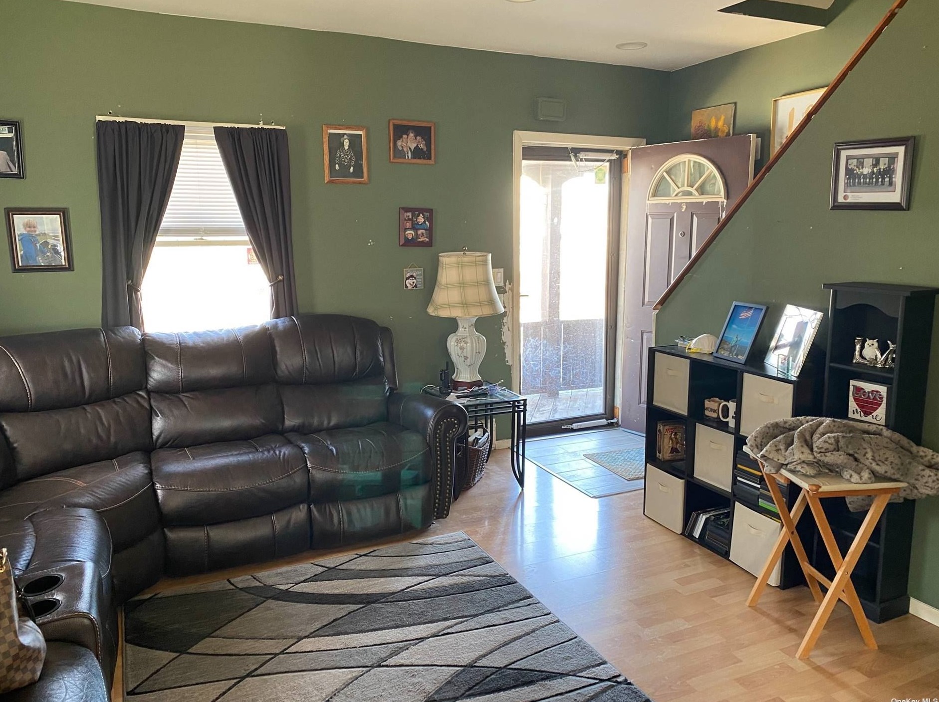 677 Chestnut St, Cedarhurst, NY 11516