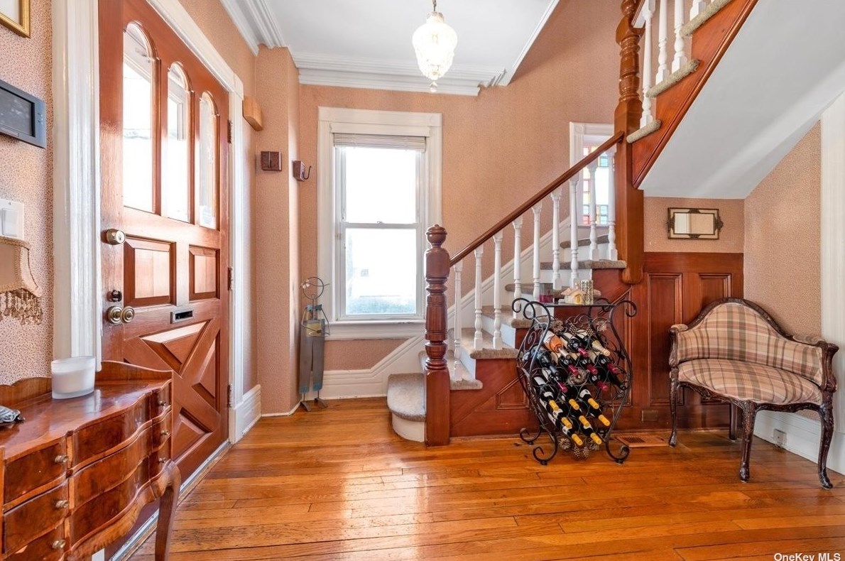 20 Brower Ave, Woodsburgh, NY 11598