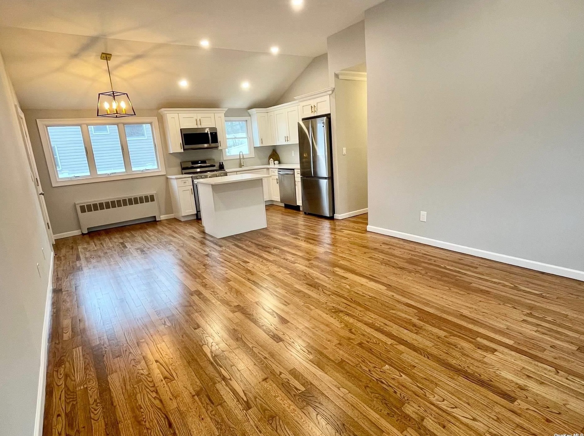 101 1st Ave, San Remo, NY 11754