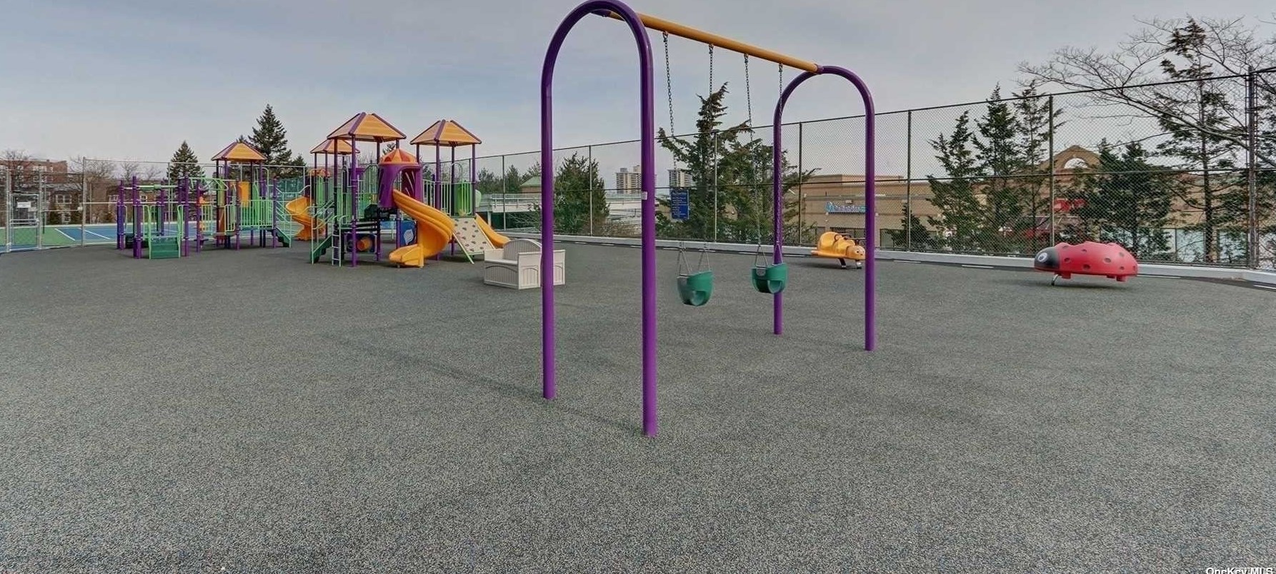 2 Bay Club Dr, Flushing NY  11360-2957 exterior