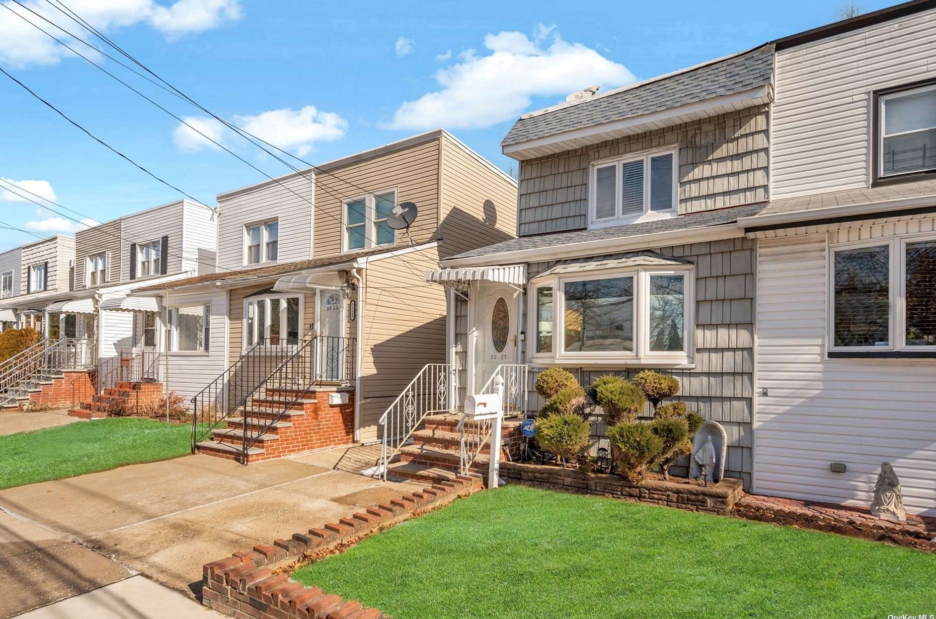 33-27 204th St, Flushing, NY 11361