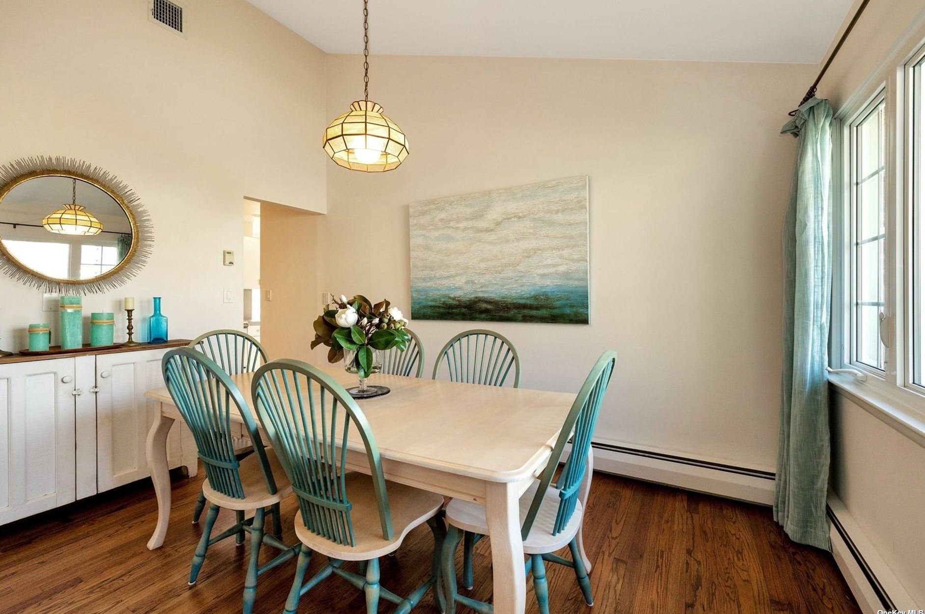 29 Essex Ct, Port Washington NY  11050-4222 exterior