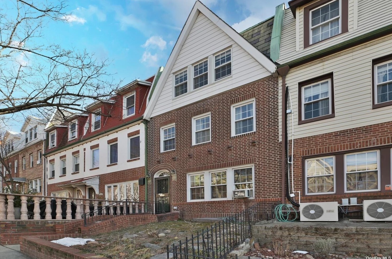 21-63 28th St, Long Island City, NY 11105