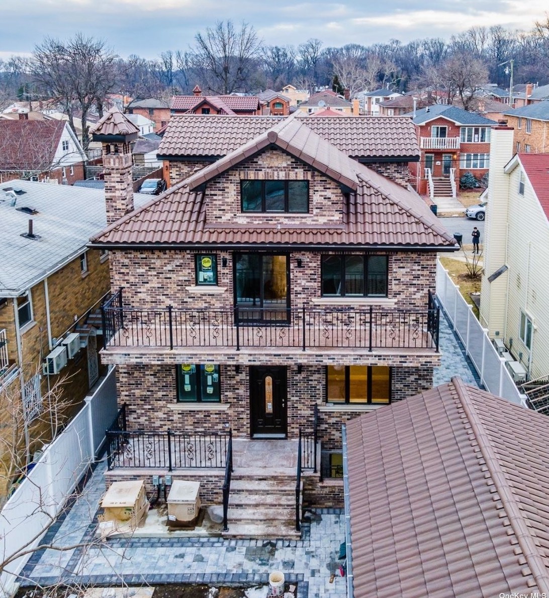 64-18 230th St, Flushing NY  11364-1517 exterior