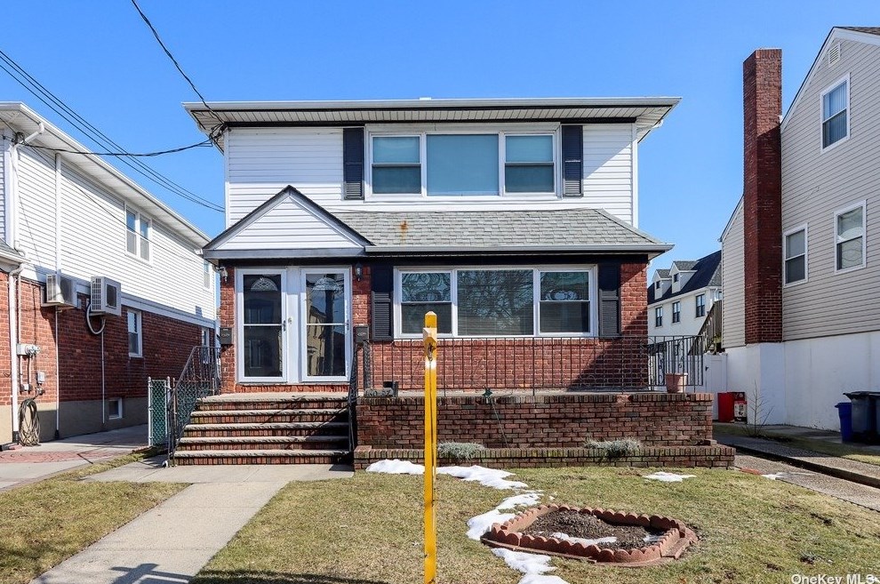 160-27 96th St, Jamaica, NY 11414