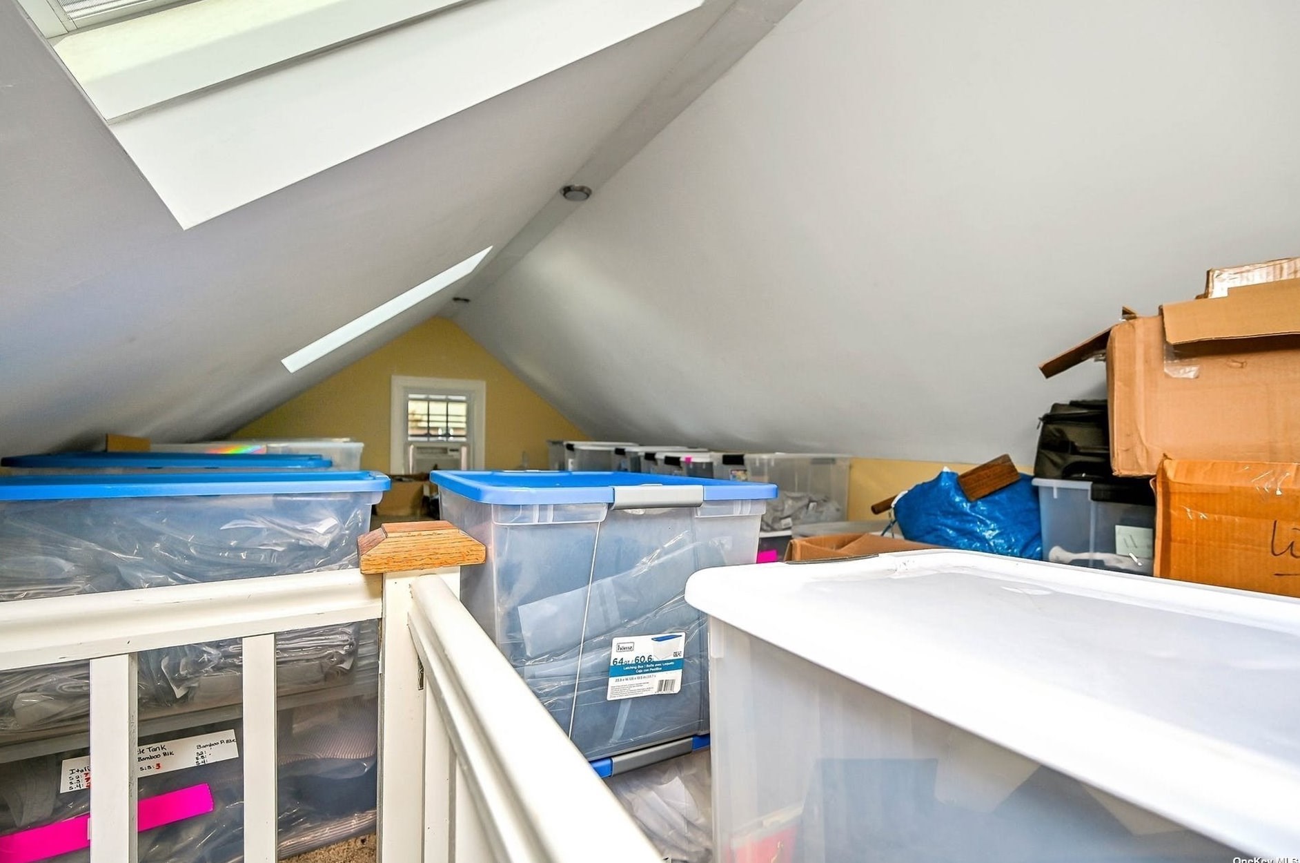 65 Main St, Hunt NY 11743-2919 exterior