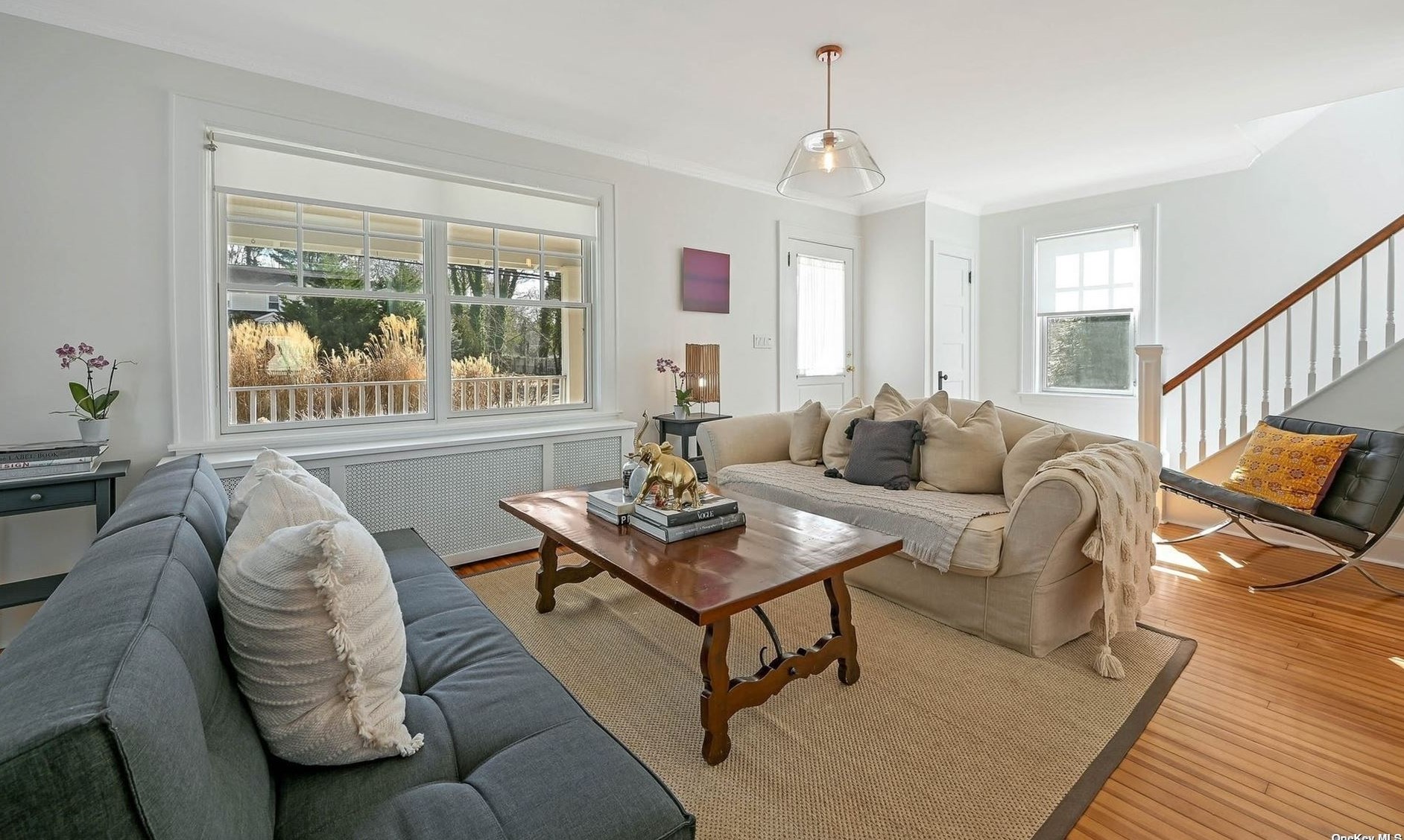 65 Main St, Hunt NY 11743-2919 exterior