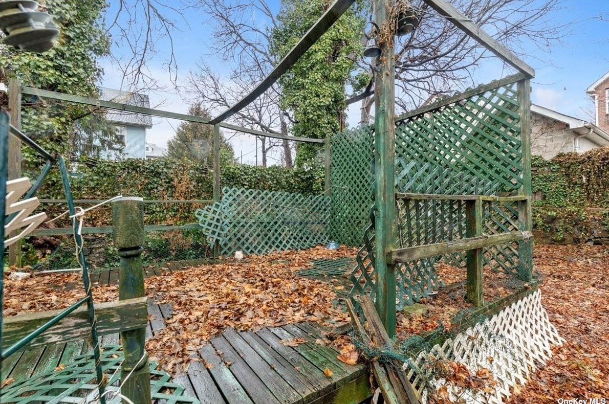 14-21 120th St, Flushing NY exterior