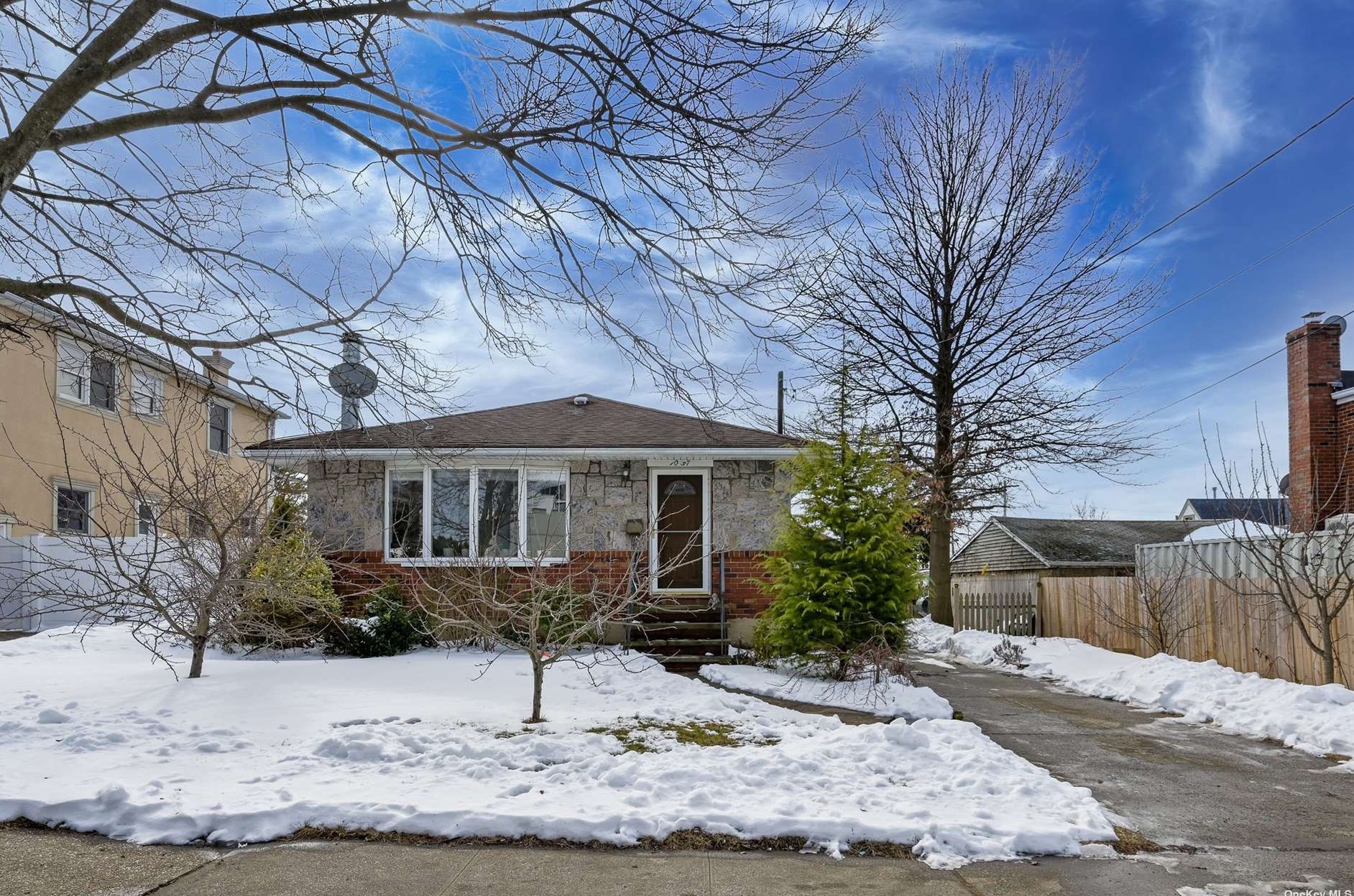 1057 Second Ave, Franklin Square, NY 11010-1944