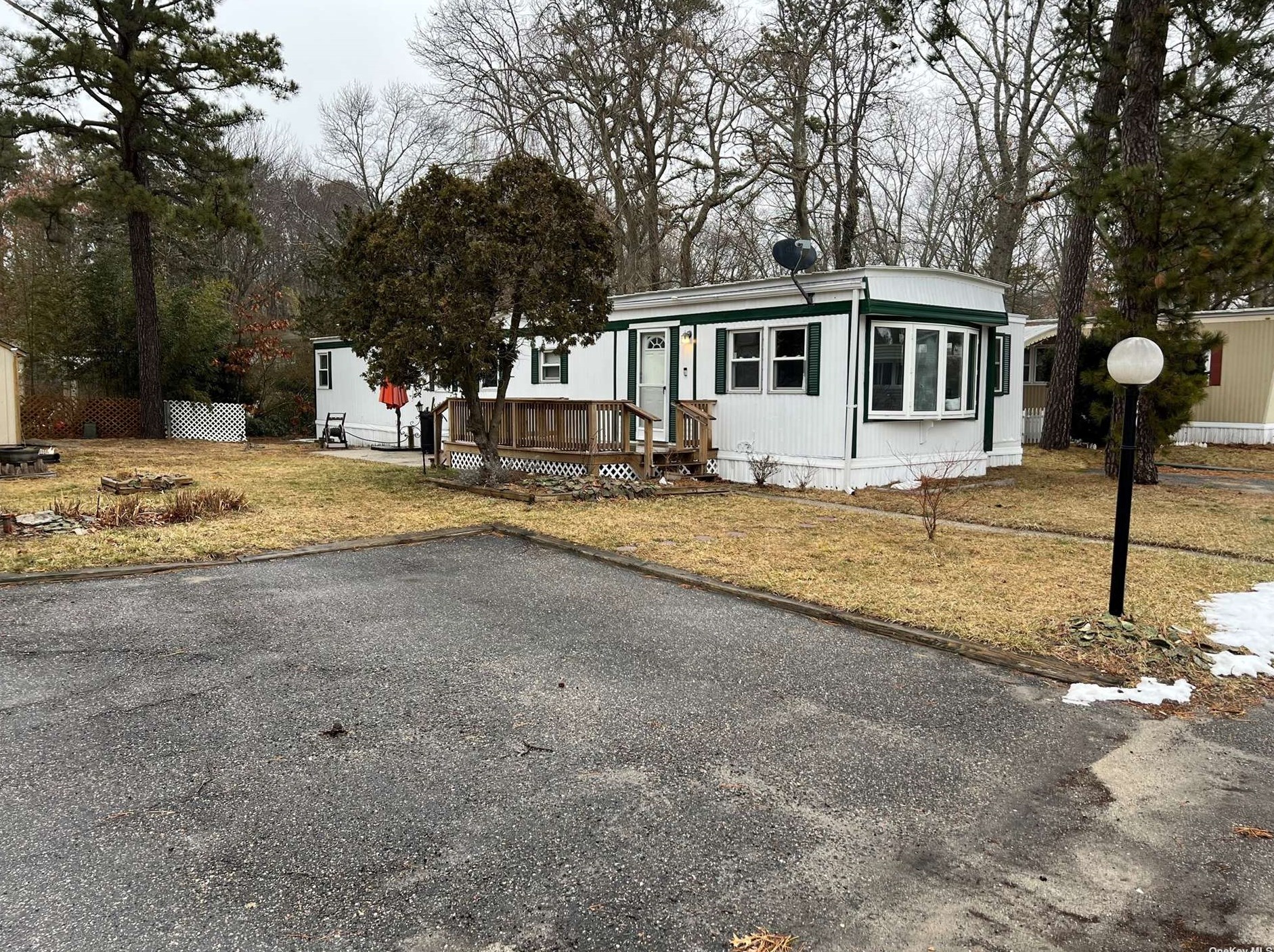 433-26 Mill Rd, Northampton, NY 11901