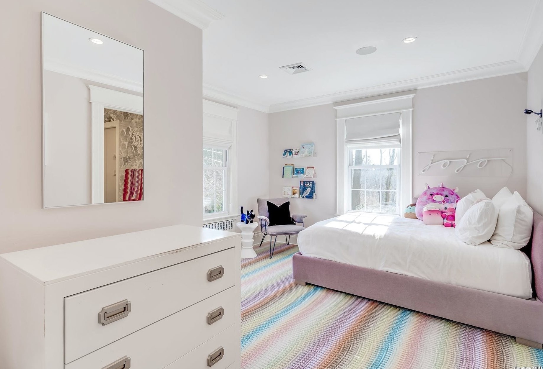 12 Overlook Dr, Port Washington NY  11050-2728 exterior