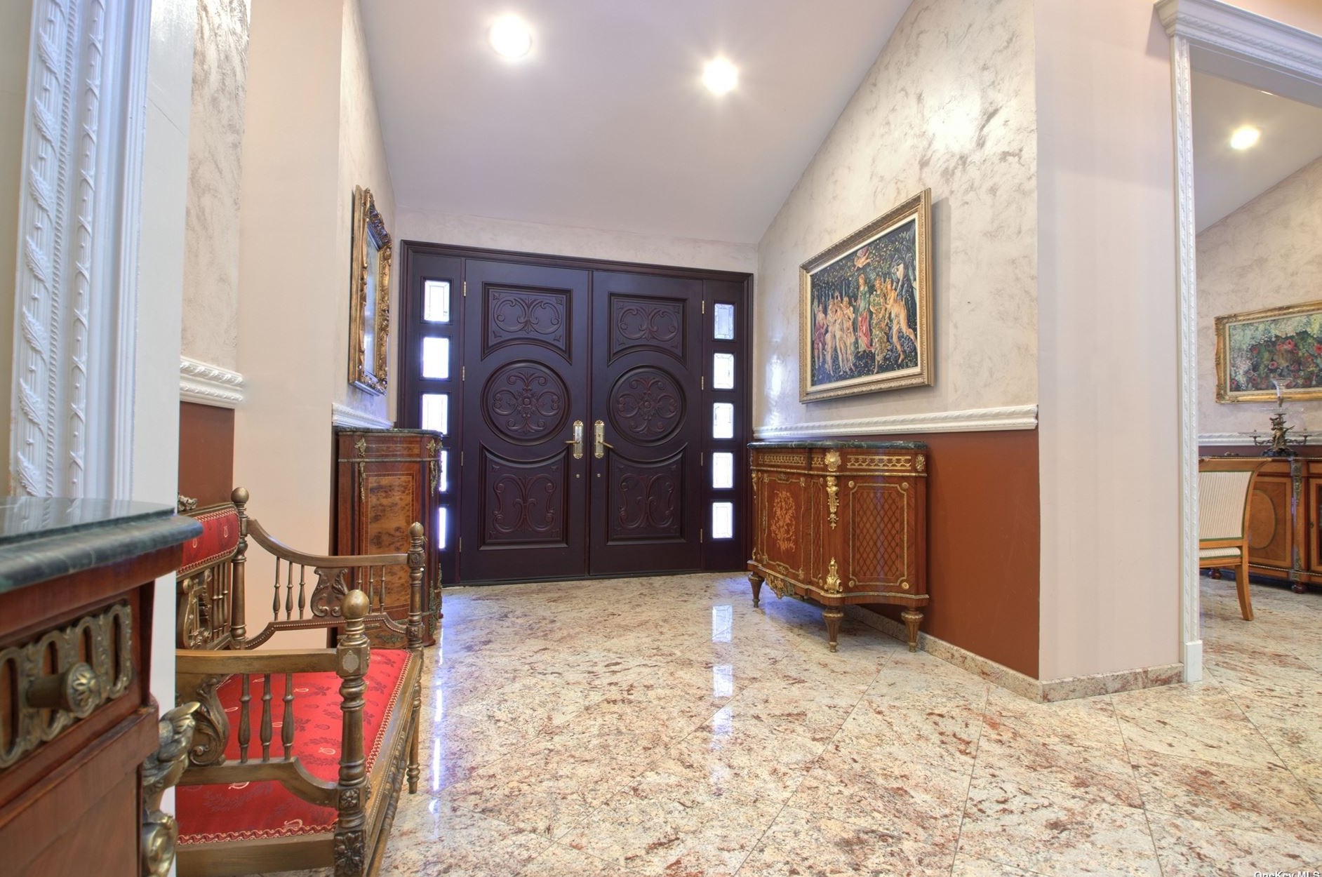 4 Fox Ct, Syosset, NY 11791-1713