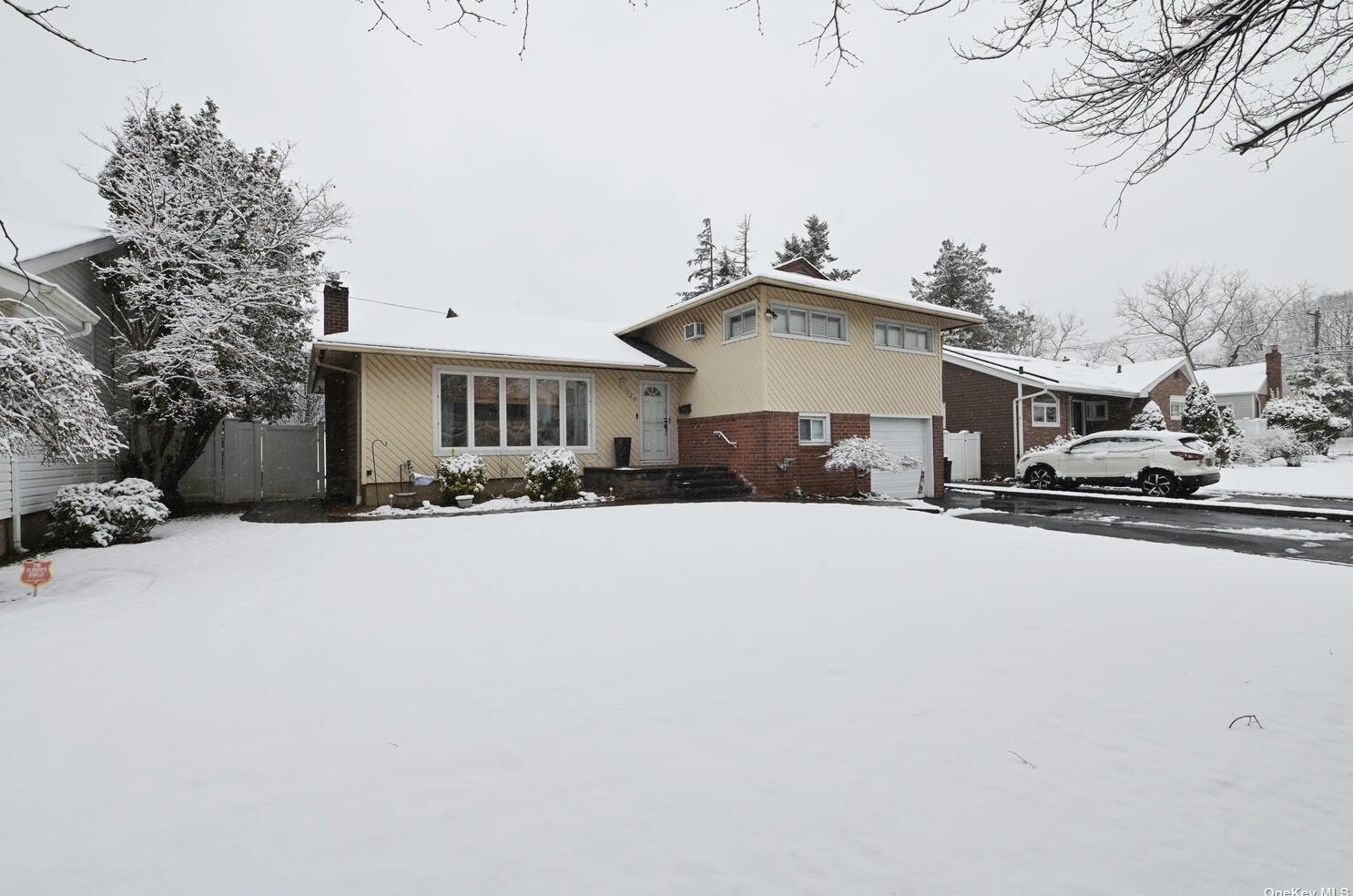 1329 Prospect Ave, Hempstead, NY 11554-4742