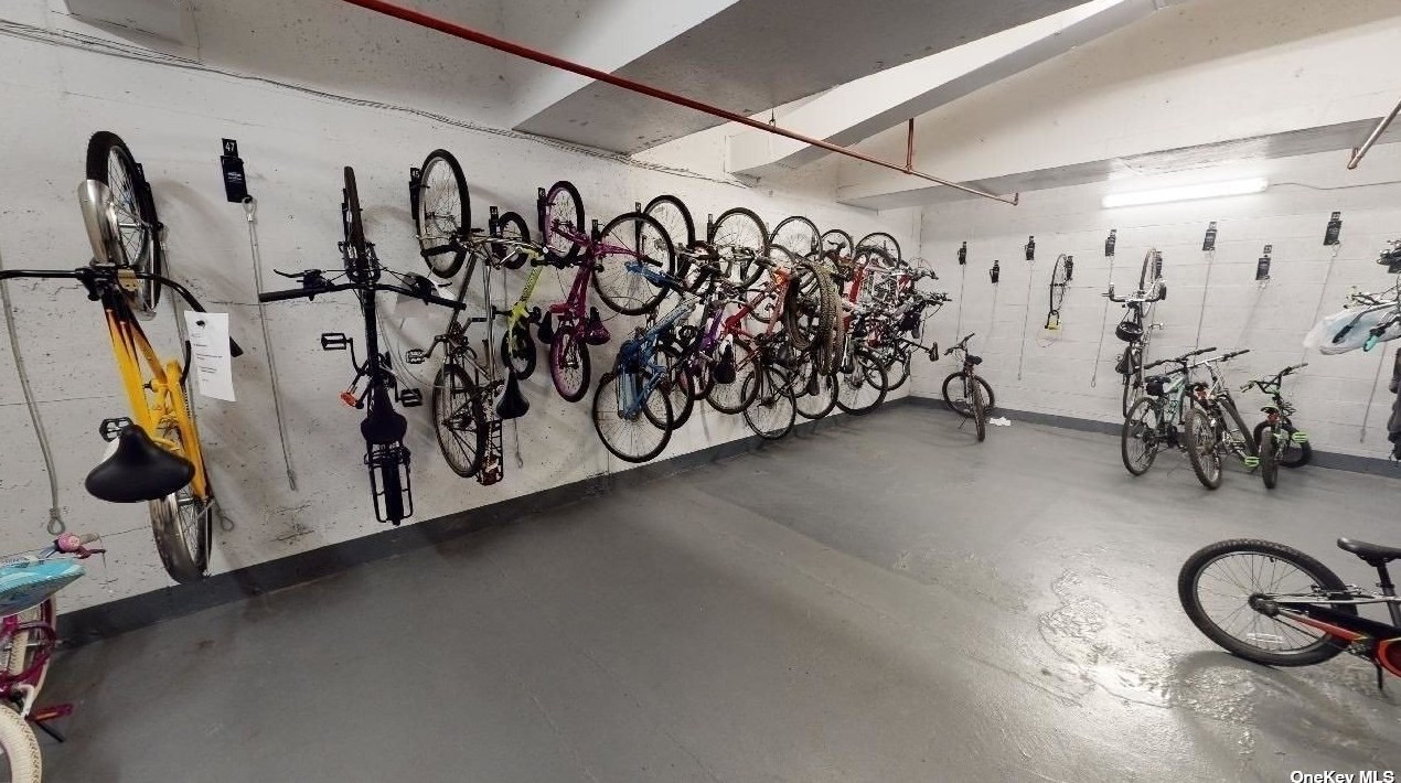 118-17 Union Tpke, Flushing NY  exterior