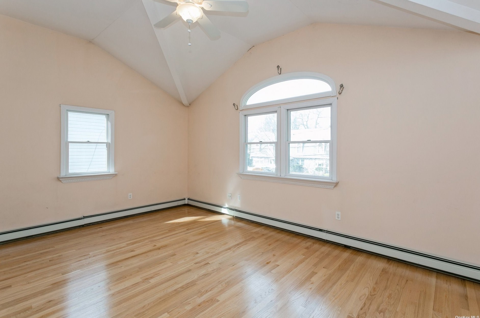 206 Woodbine Ave, North Merrick NY 11566-3130 exterior