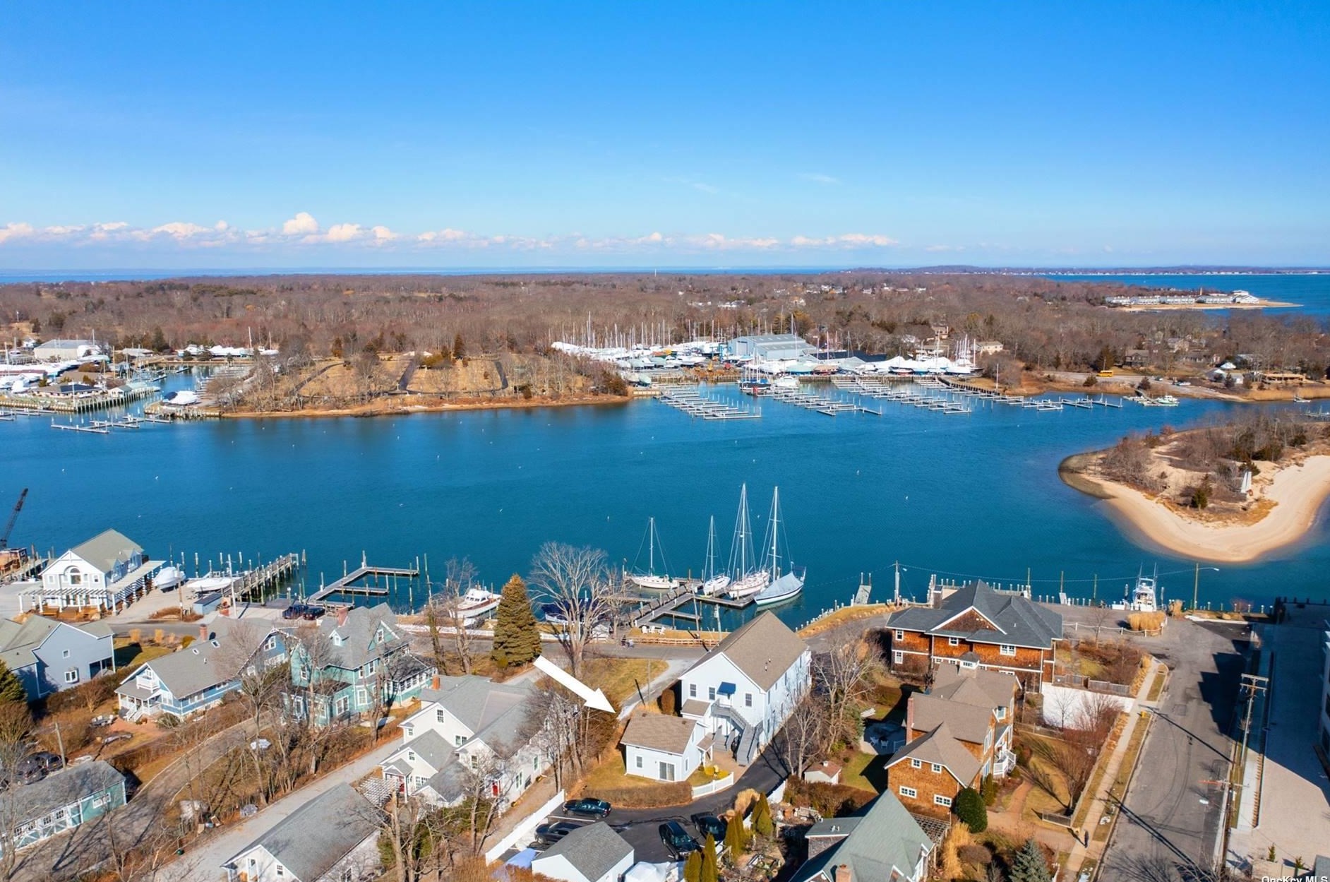 103 Sterling St #d, Greenport, NY 11944
