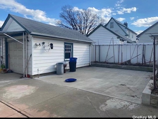 147-32 19th Ave, Flushing, NY 11357-3030