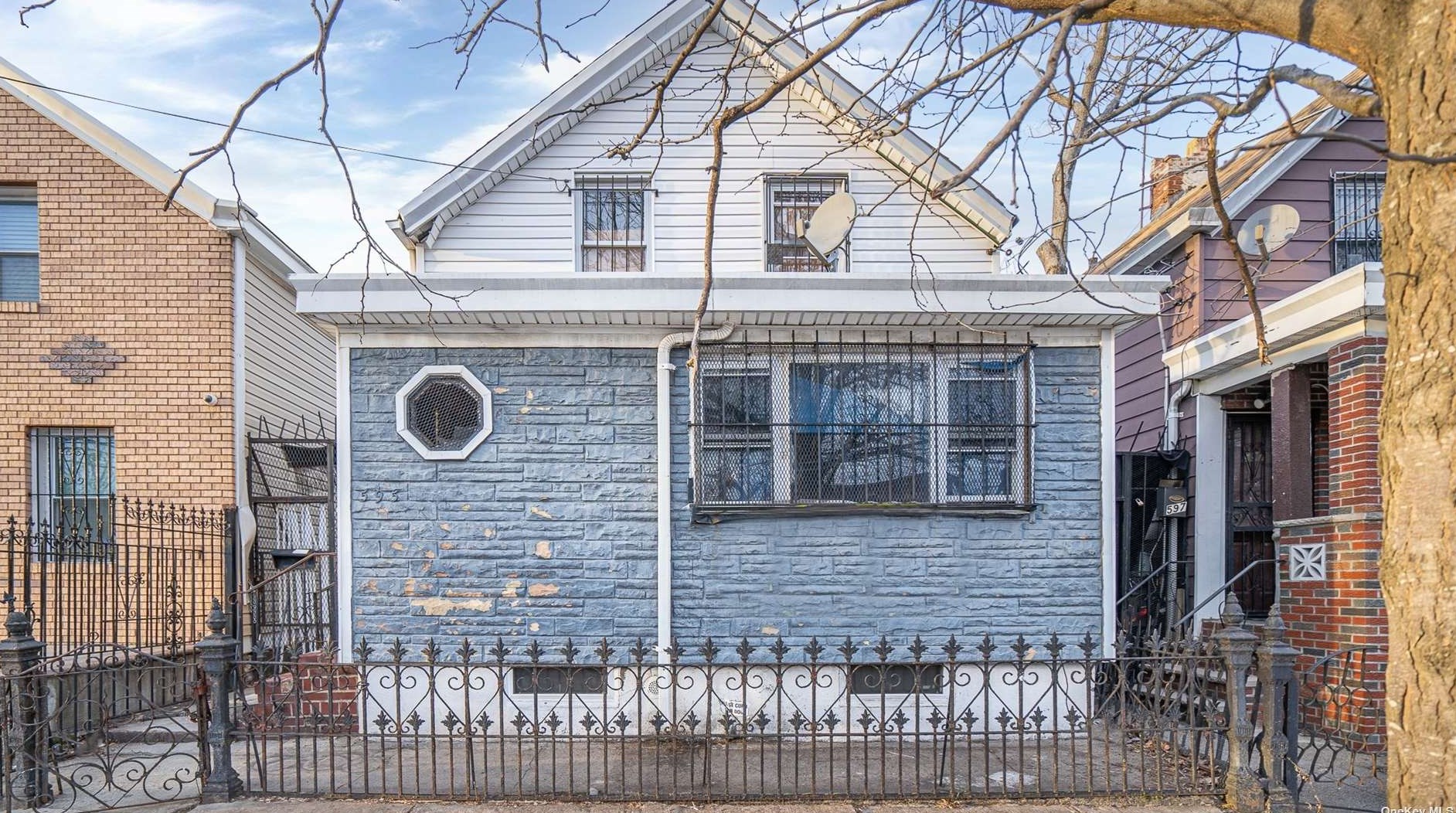 595 Glenmore Ave, Brooklyn NY  11207-3711 exterior