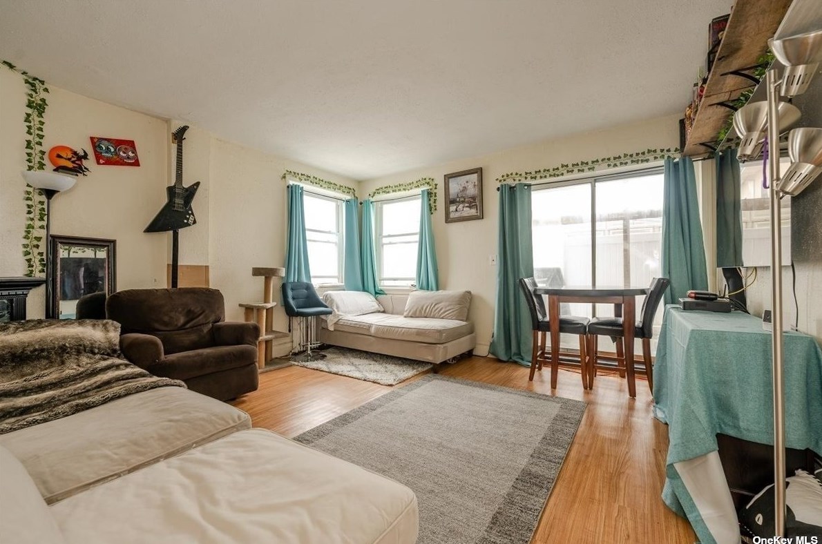 1207 Park Ave, East Atlantic Beach, NY 11561-1110