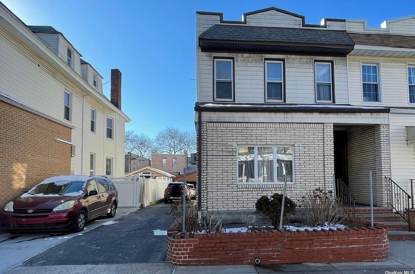 78-34 80th St, Flushing, NY 11385-1319