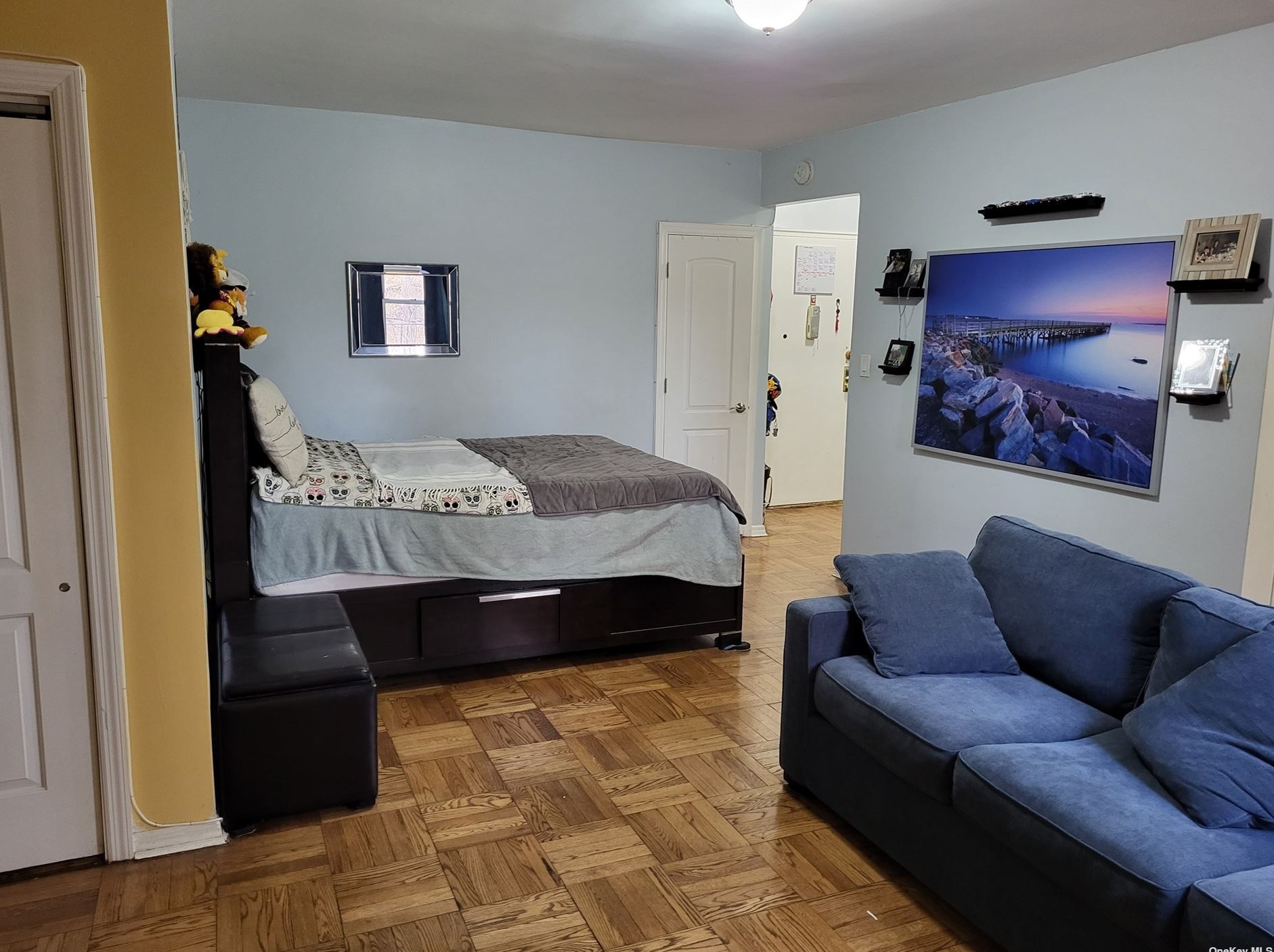 7445 Yellowstone Blvd, Flushing, NY 11374-5445