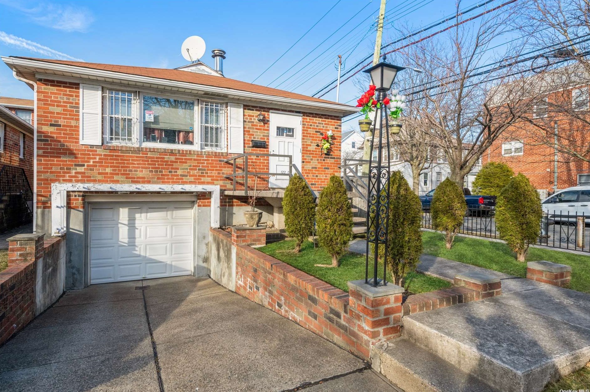 122-19 25th Ave, Flushing, NY 11356-7801