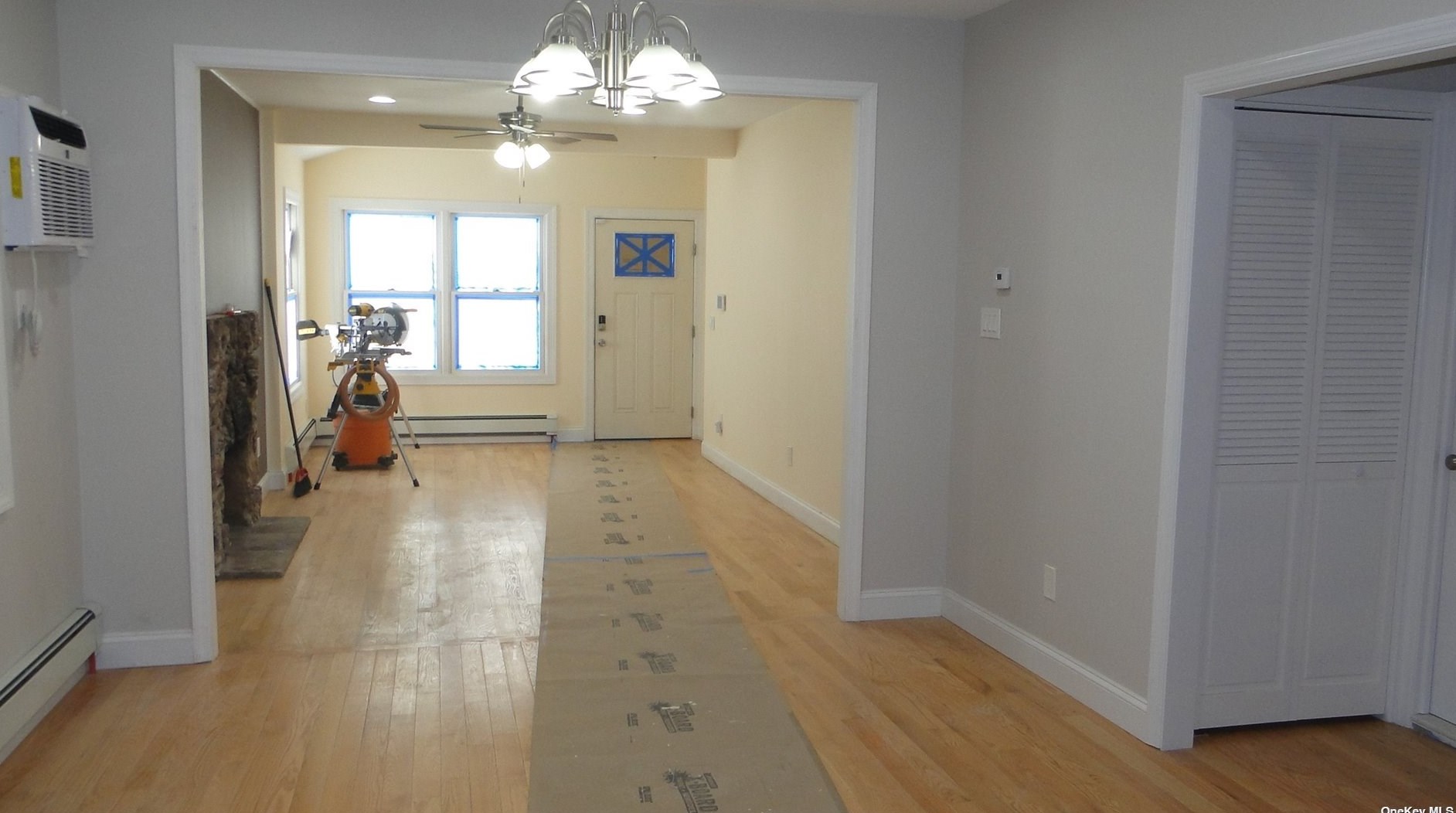 49 Ostend Rd, Barnum Island, NY 11558-1016