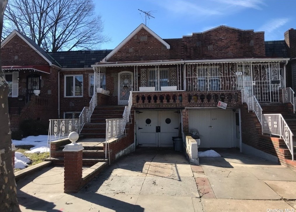 240 48th St, Brooklyn, NY 11203-2216