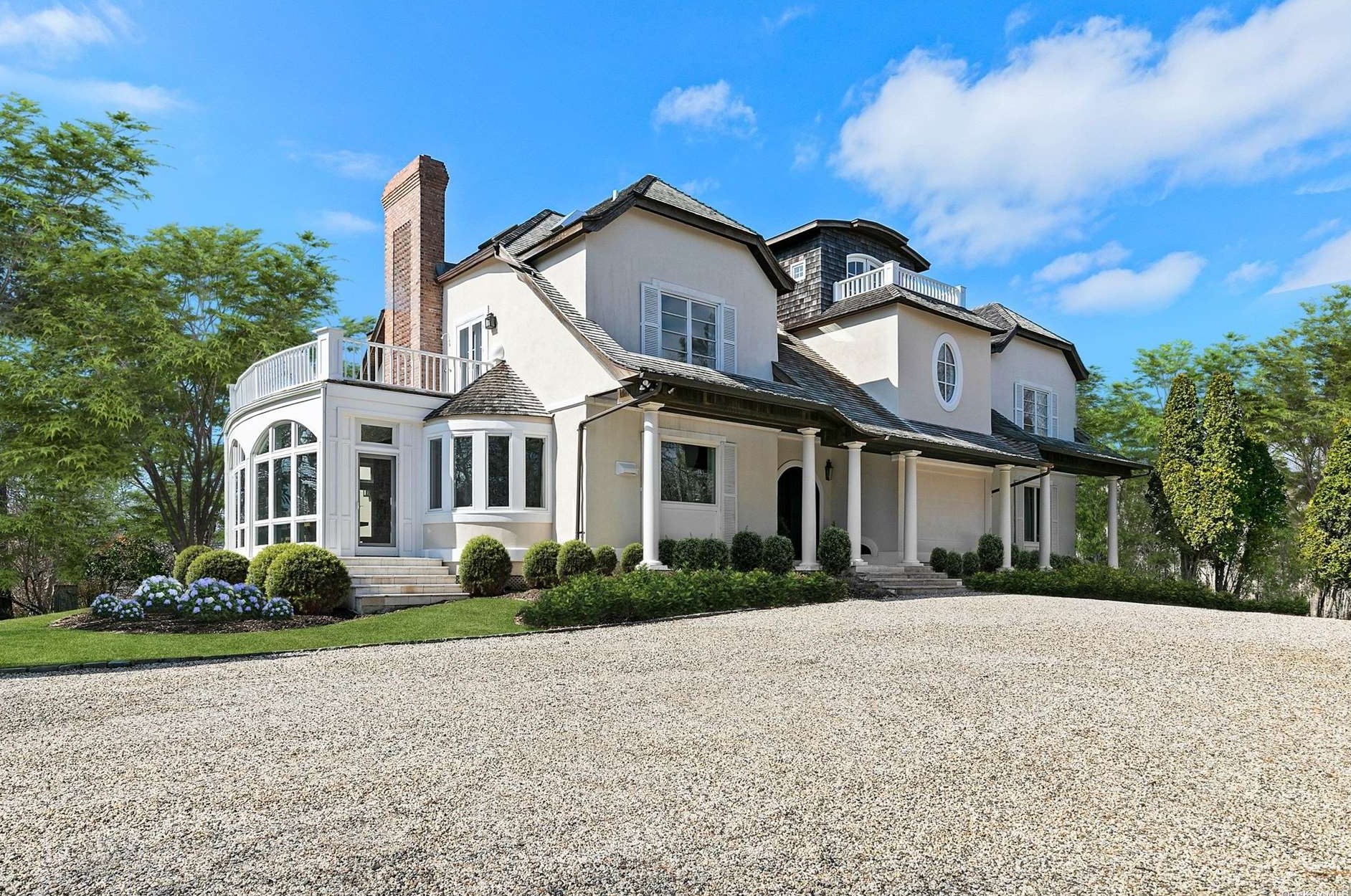 1903 Deerfield Rd, Watermill, NY 11976