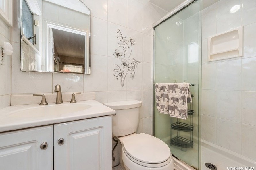 3200 Denton Dr, North Merrick NY 11566-5100 exterior