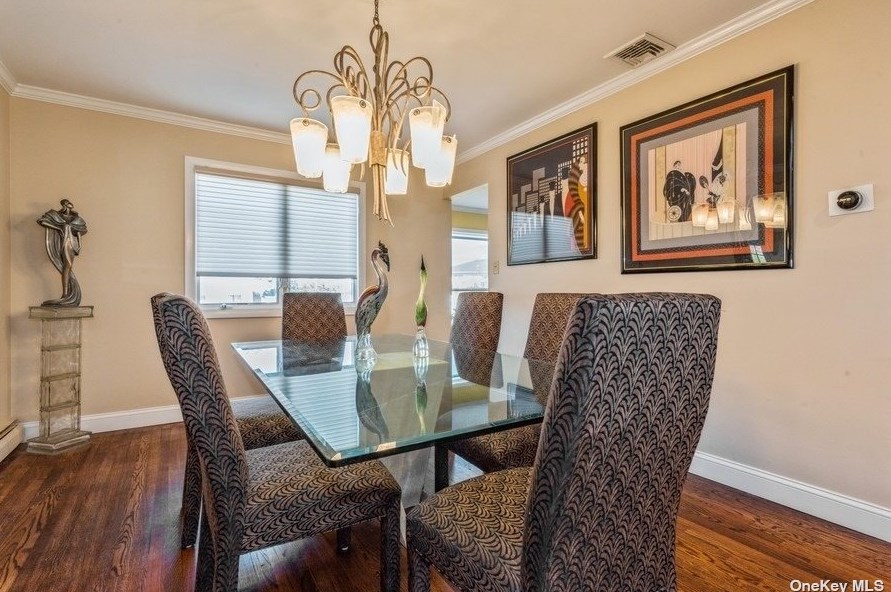 3200 Denton Dr, North Merrick NY 11566-5100 exterior