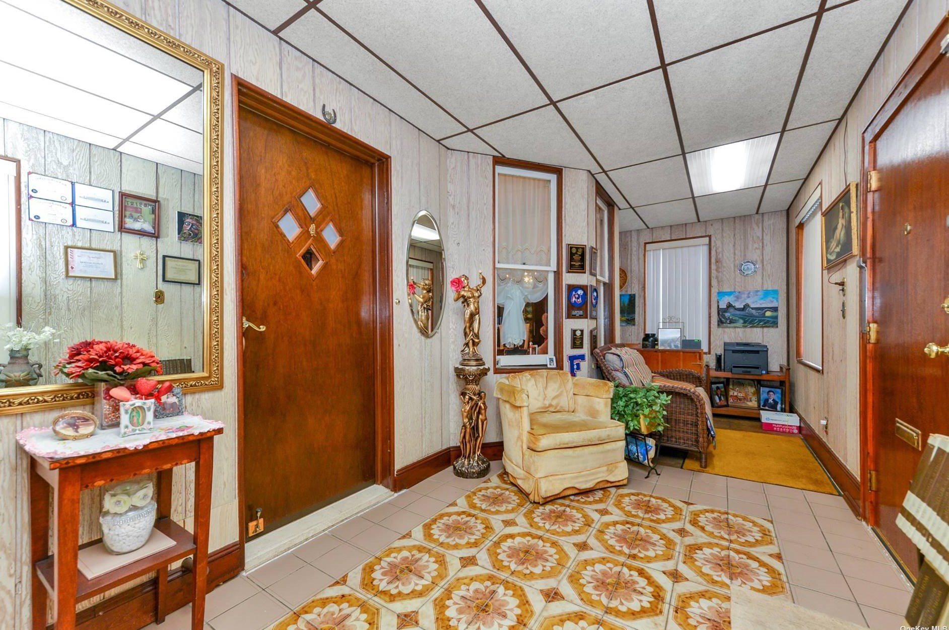 147-42 Elm Ave, Flushing, NY 11355-1705