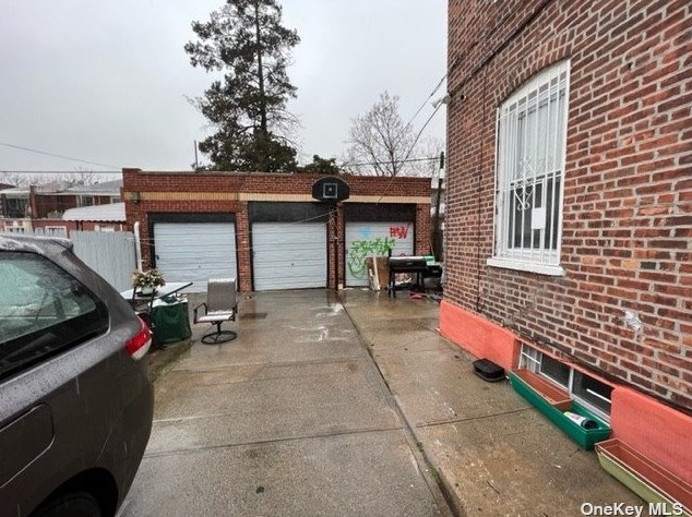23-50 97th St, Flushing, NY 11369-1215