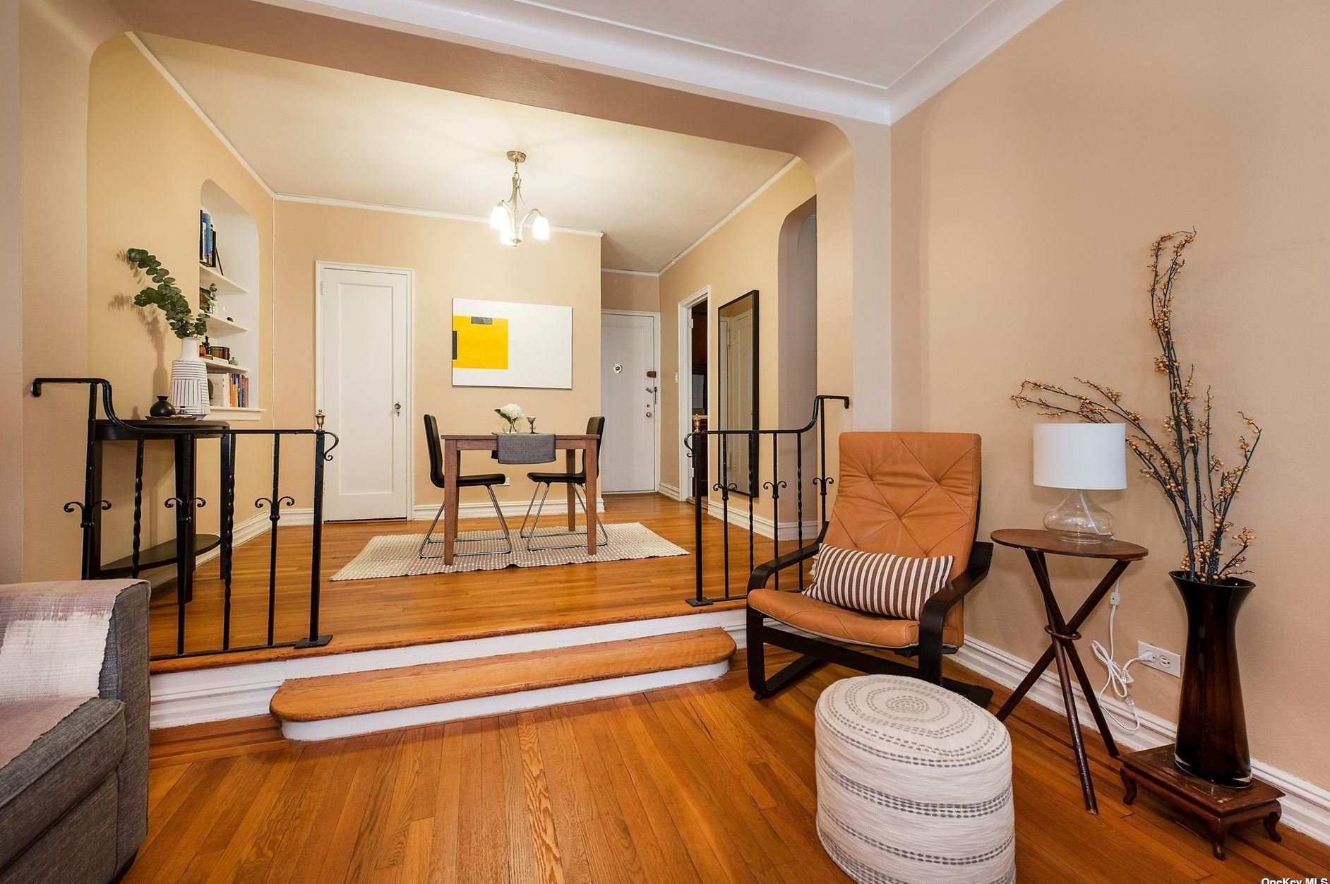 35-36 76th St, Flushing, NY