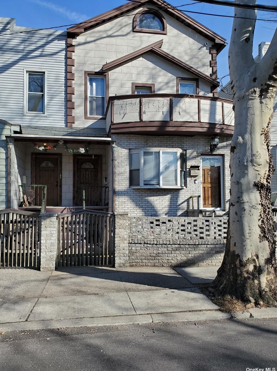 60-29 75th Ave, Flushing, NY 11385-6137