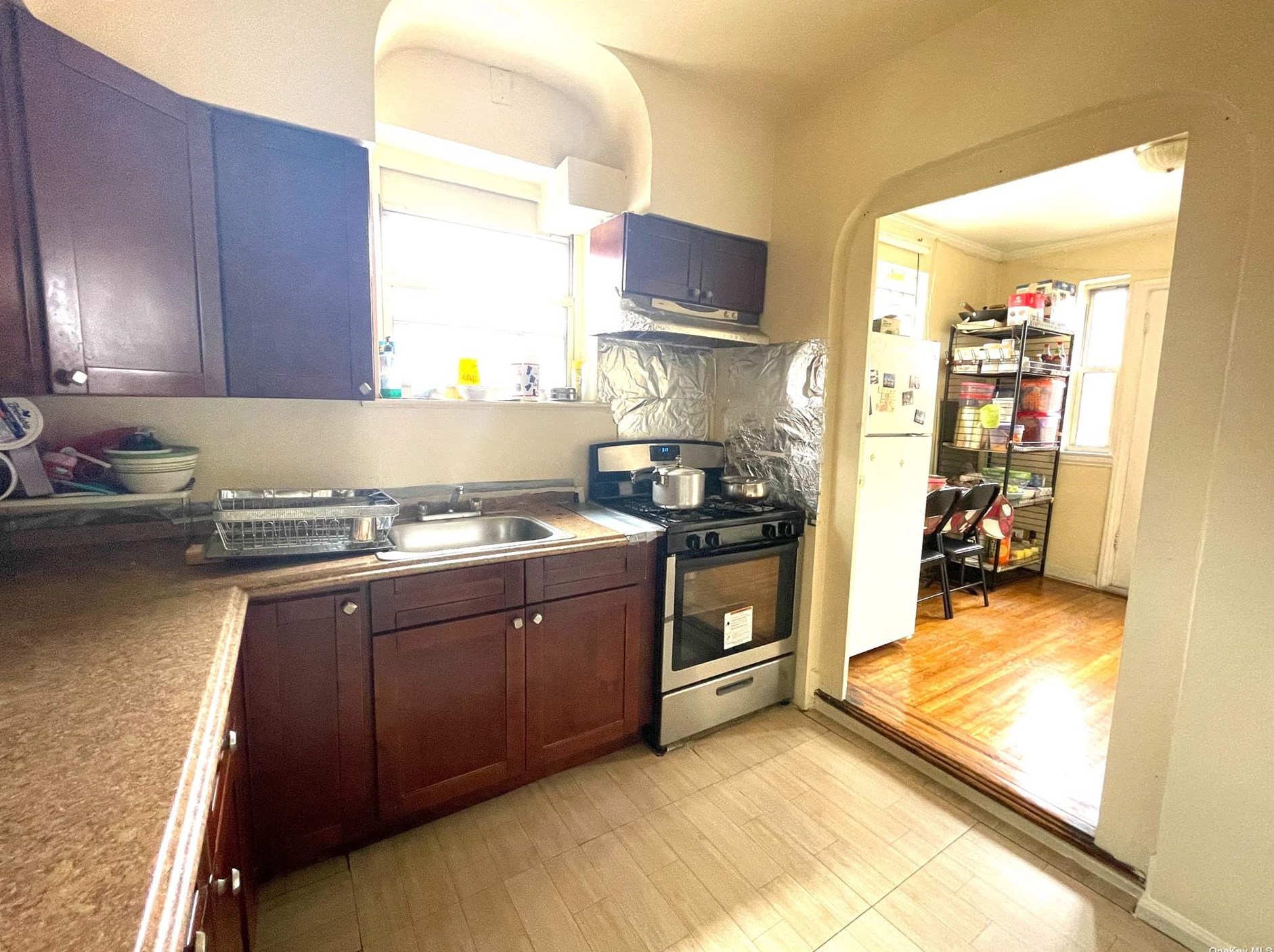 7402 Woodside Ave, Flushing NY 11377-3437 exterior