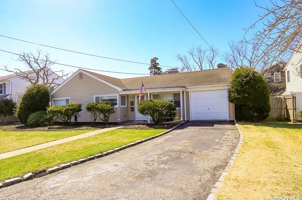 46 Peconic Dr, East Massapequa, NY 11758-8319