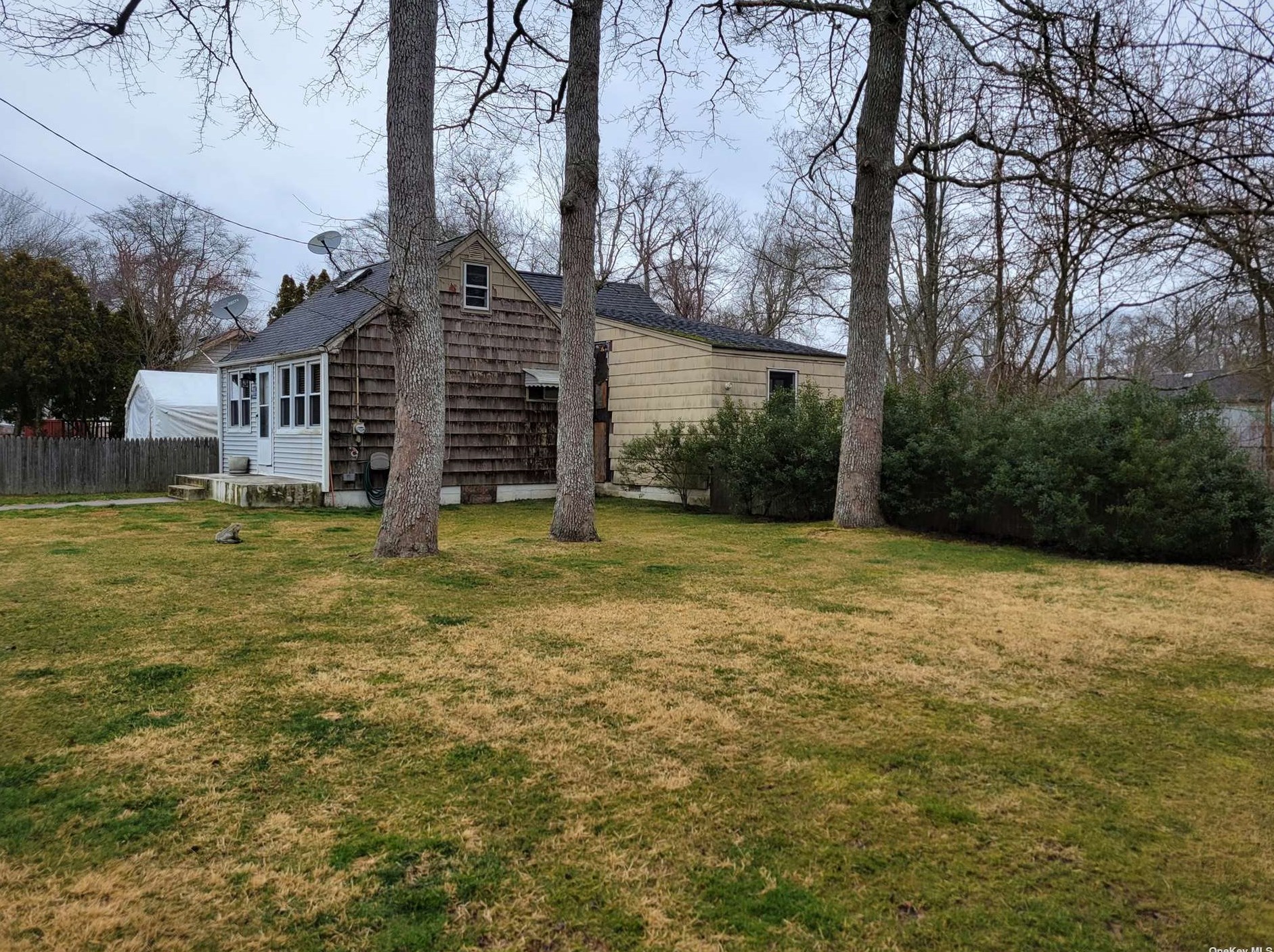 101 Jefferson Dr, Old Mastic, NY 11951