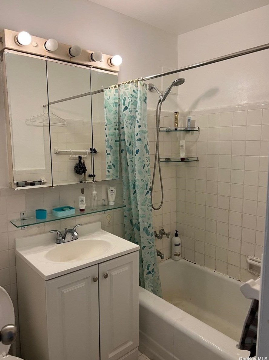 14470 41st Ave, Flushing NY  11355-1550 exterior