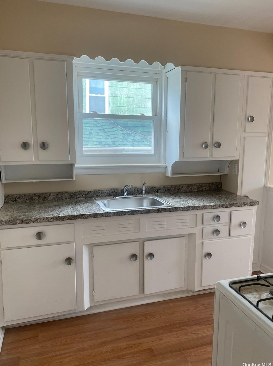 137-14 Booth Memorial Ave, Flushing NY exterior