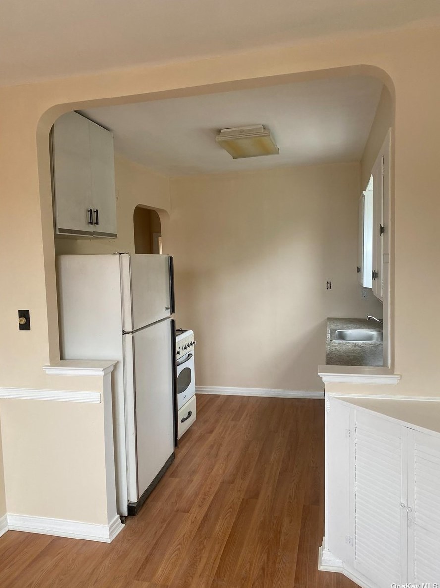 137-14 Booth Memorial Ave, Flushing NY exterior