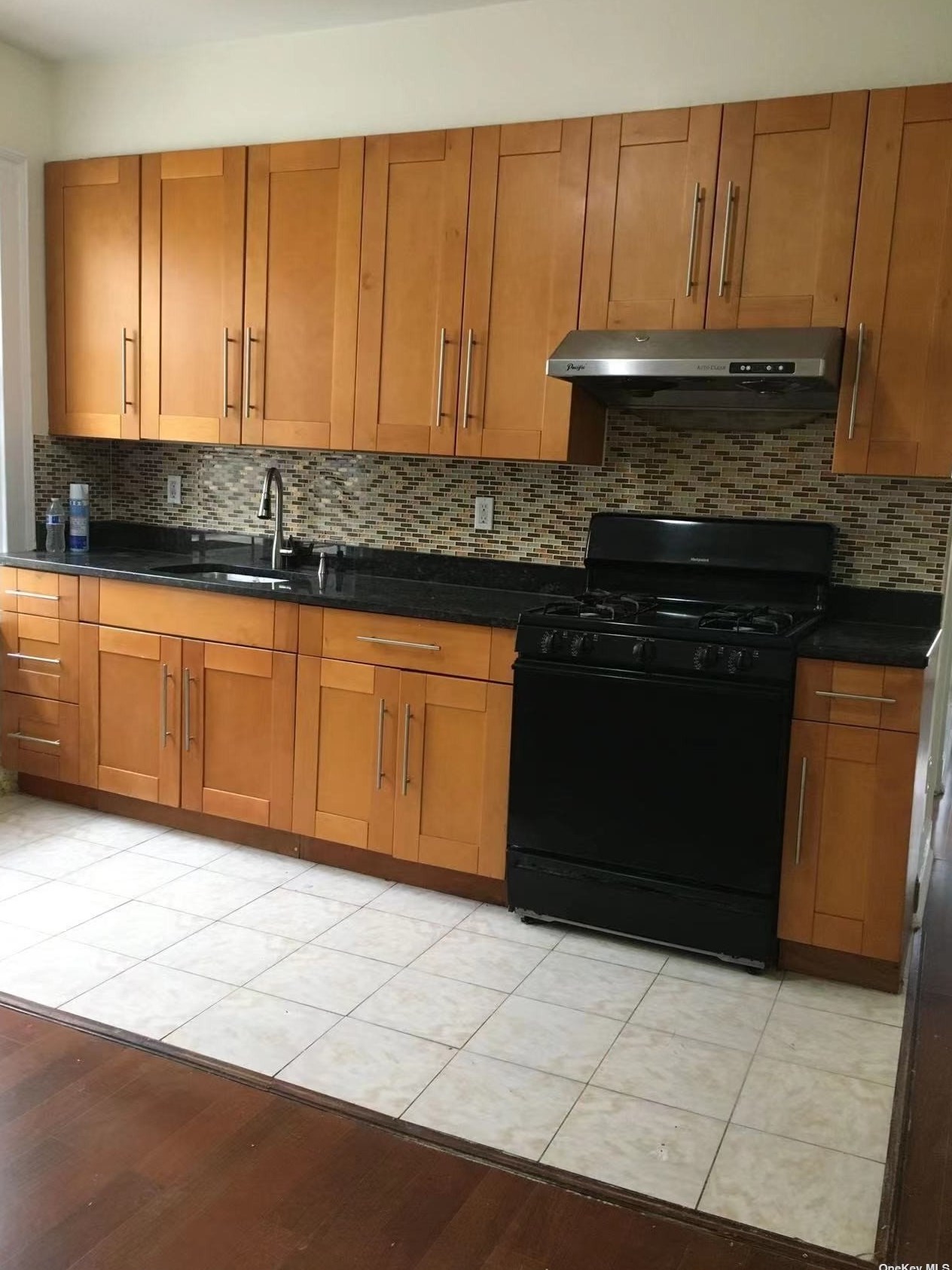 48-05 98th St #2, Flushing, NY 11368
