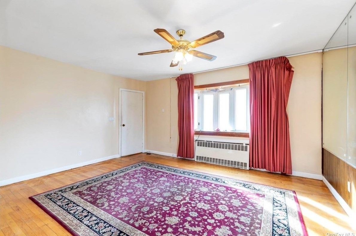 1500 Terrace Blvd, New Hyde Park, NY 11040