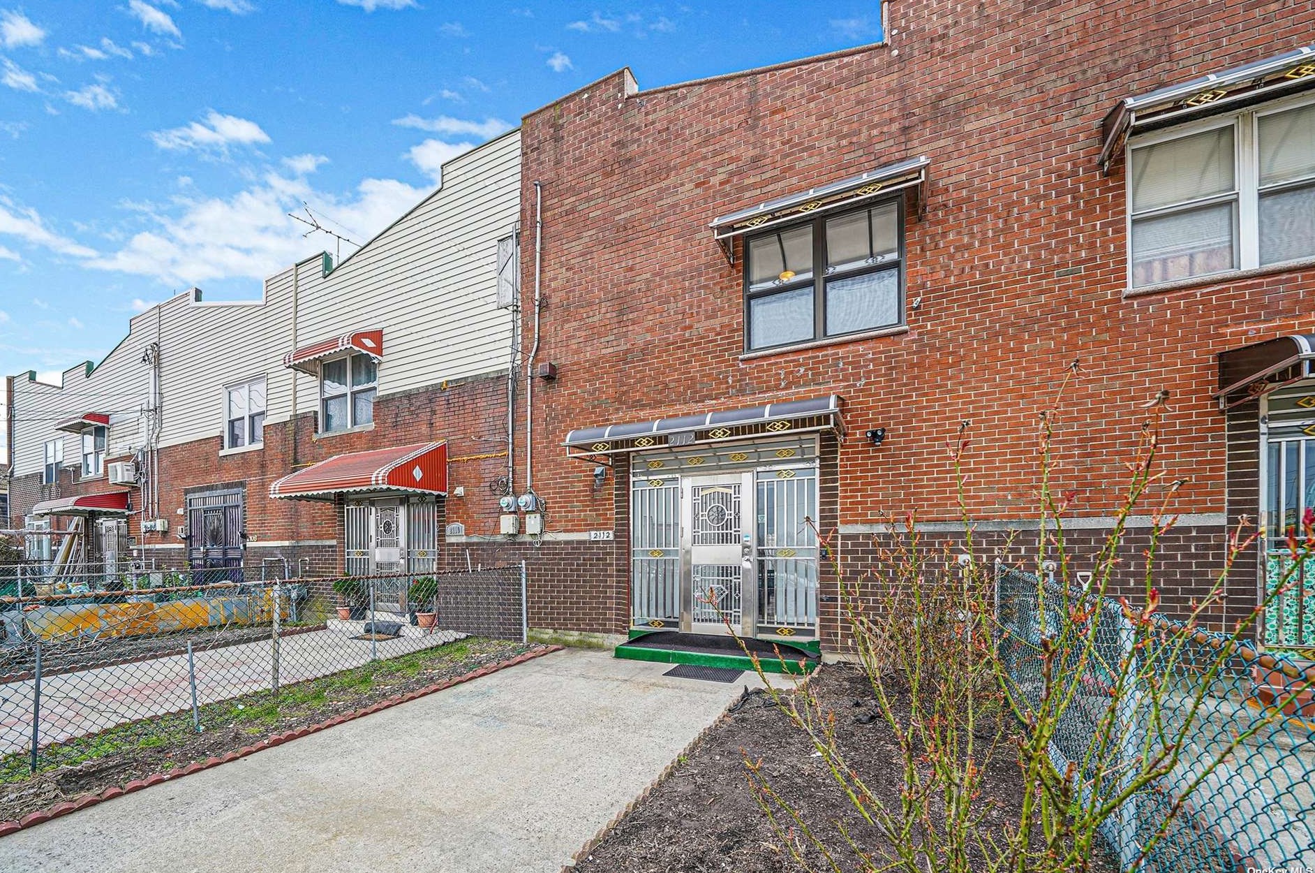 2112 Neptune Ave, Brooklyn, NY 11224-2310