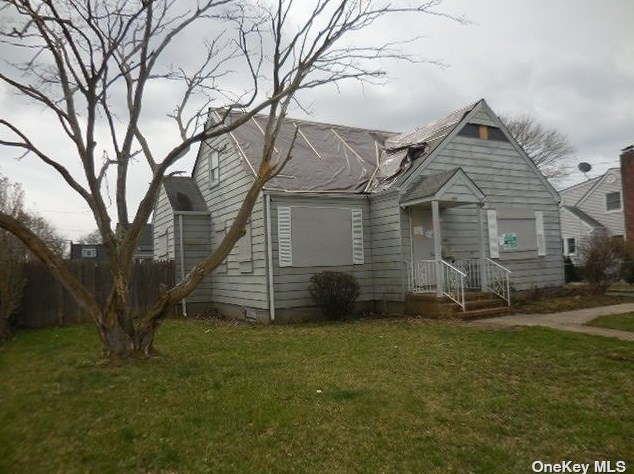 104 Everett St, Canaan Lake, NY 11772-1704