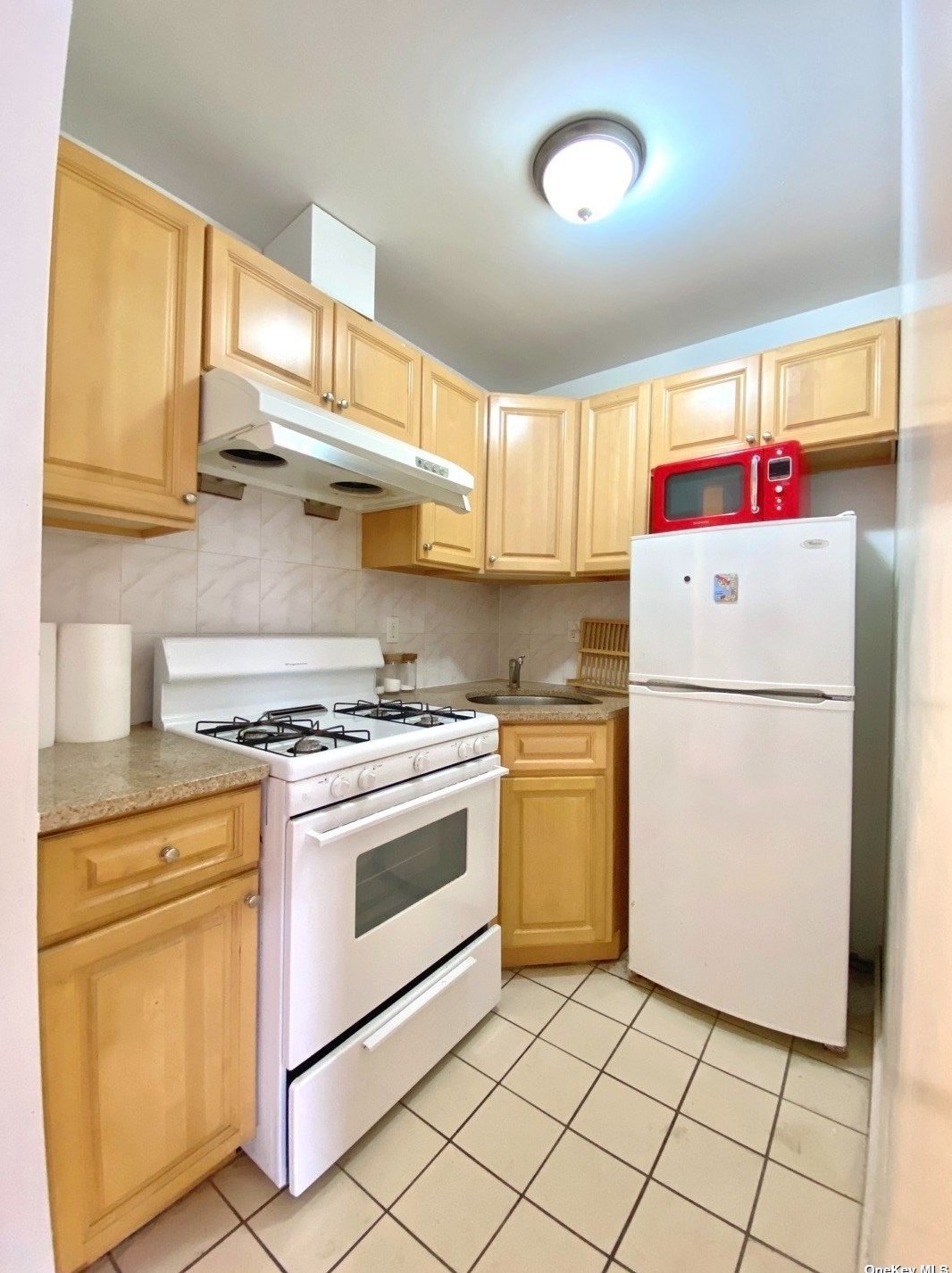 13810 35th Ave, Flushing, NY 11354-3402