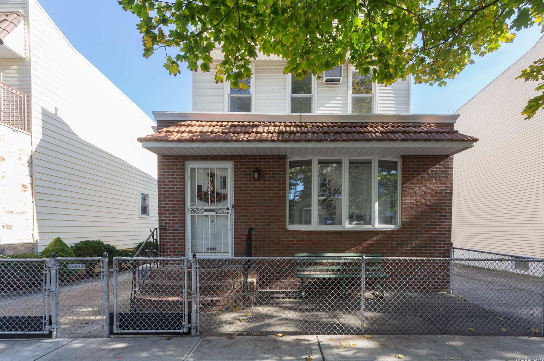 7141 72nd St, Flushing, NY 11385-7330
