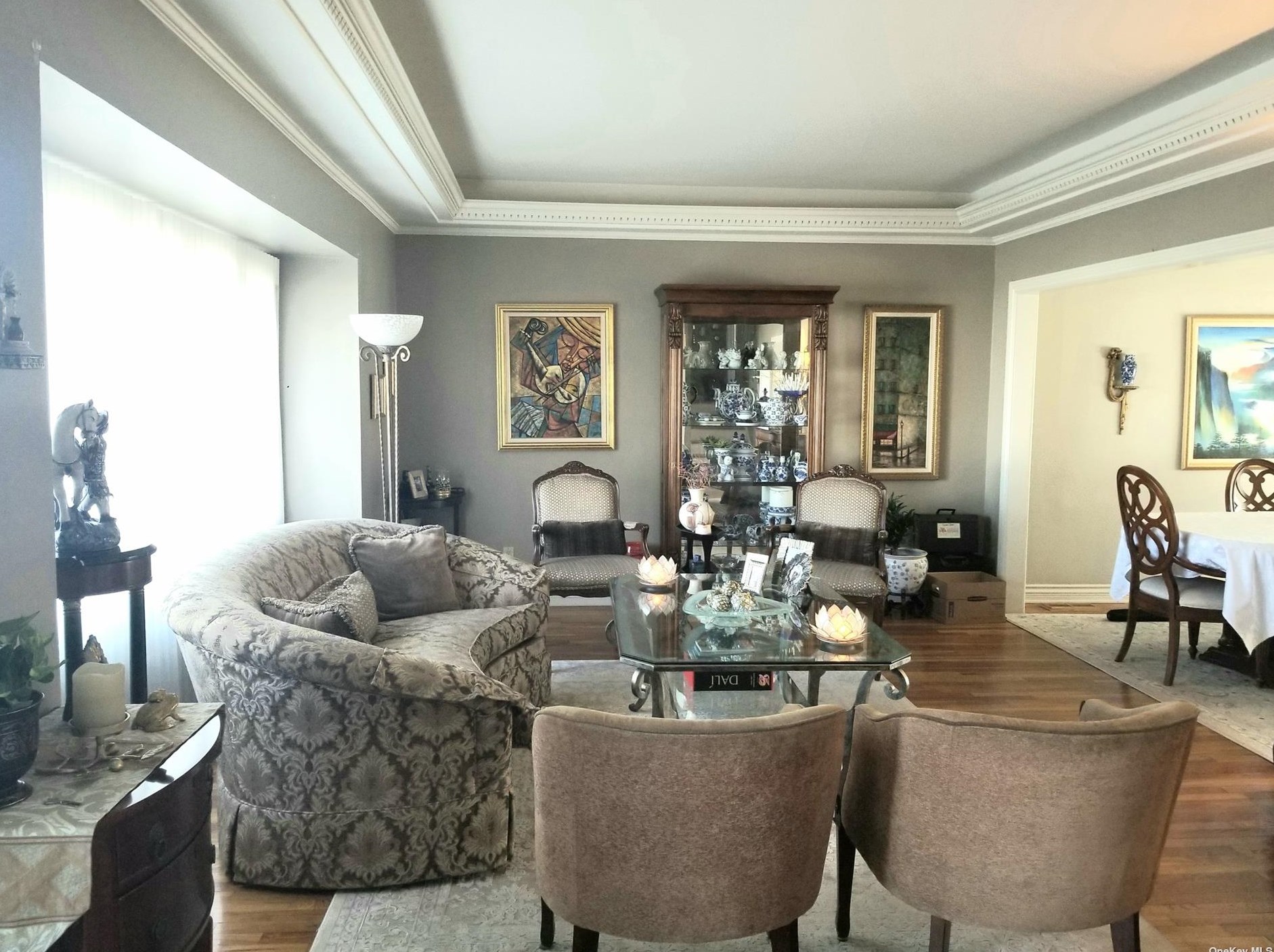 2040 Wellington Ct, Westbury, NY 11590-5836