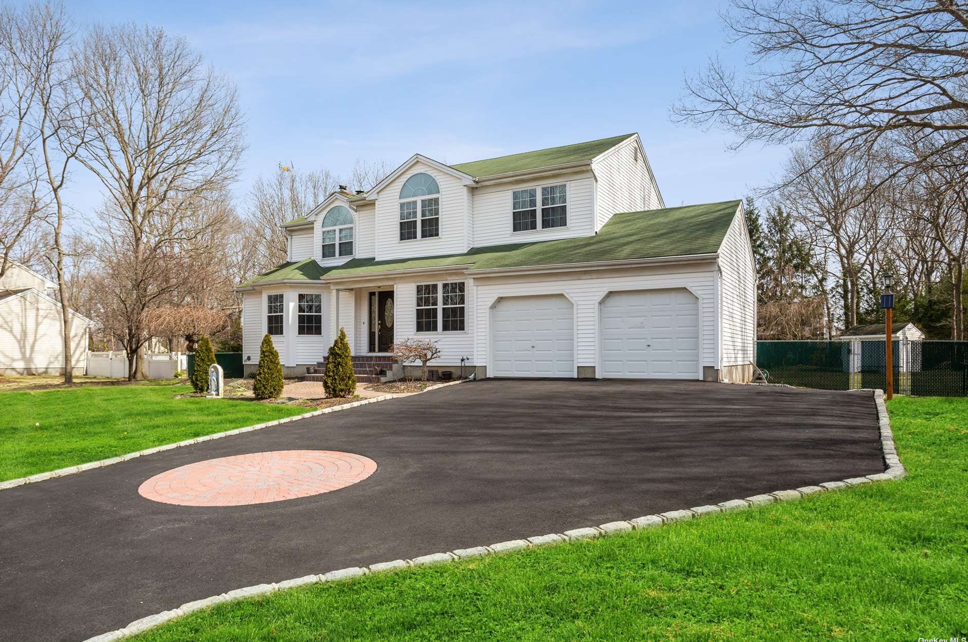 25 Kensington Way, Prt Jefferson Station, NY 11776-8008